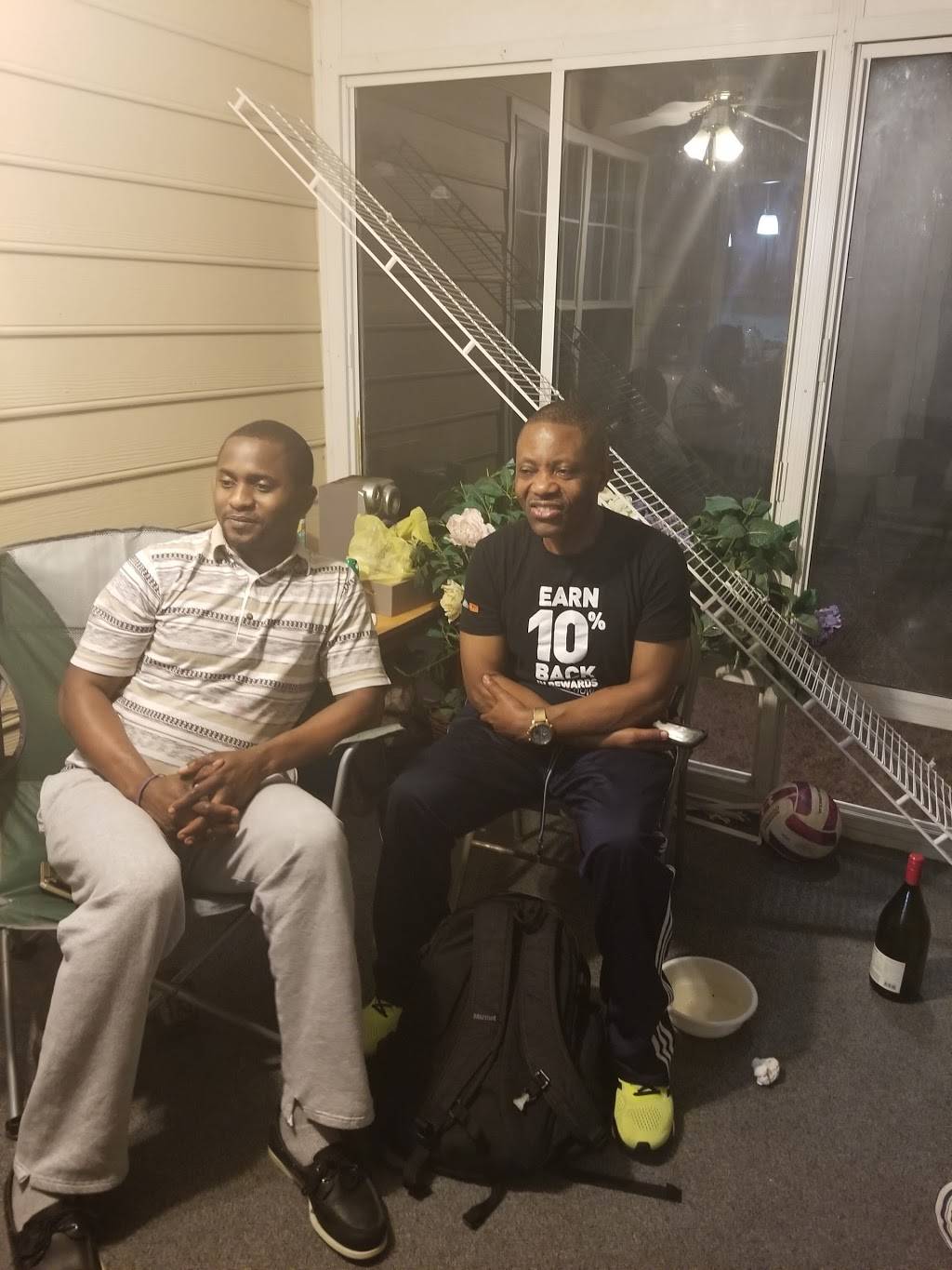 Blowing Smoke BBQ Grille & Seafood | restaurant | 2827 Candler Run, Marietta, GA 30064, USA | 4044317376 OR +1 404-431-7376