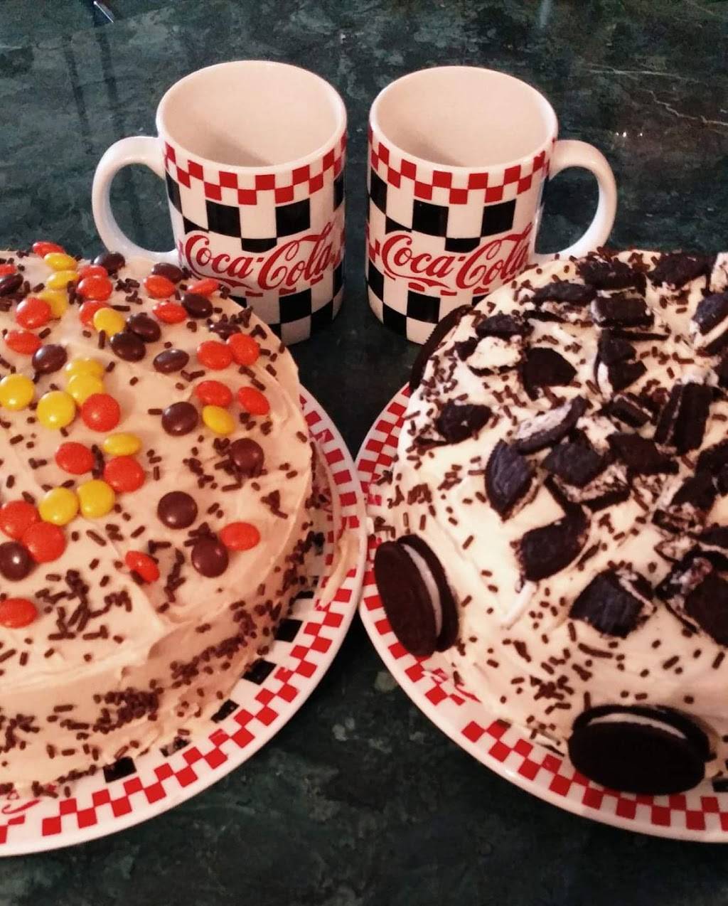 Missys Arcade Restaurant | restaurant | 116 Diamond St, Titusville, PA 16354, USA | 8148278110 OR +1 814-827-8110