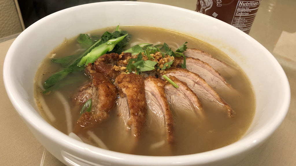 Thai Noodle House | restaurant | 132 Amity Rd, New Haven, CT 06515, USA | 2035537798 OR +1 203-553-7798