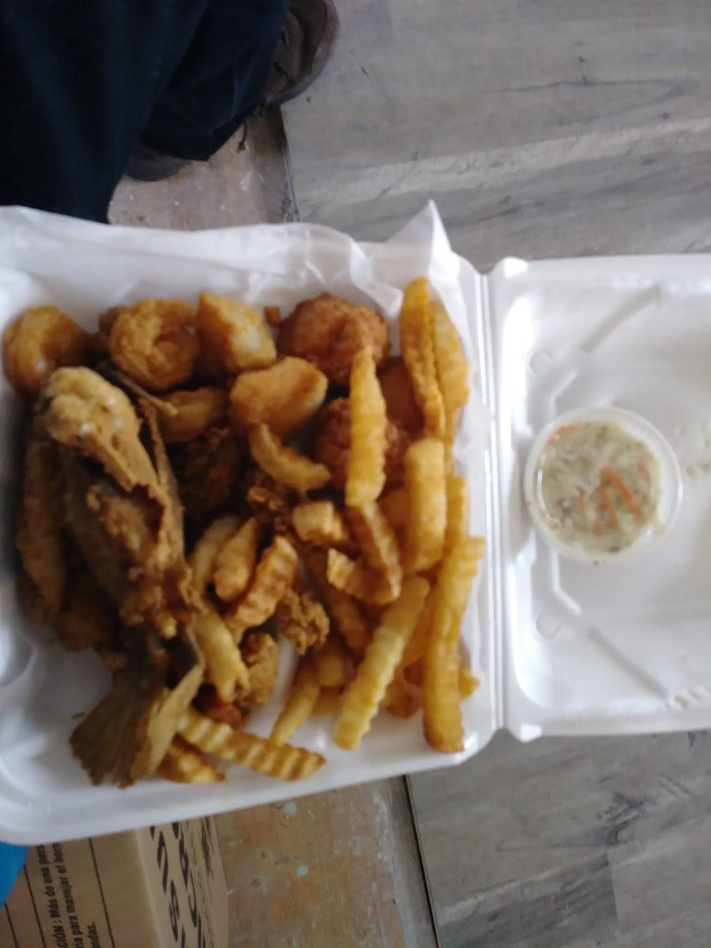 Clifton Seafood | restaurant | 2213 Decker Blvd, Columbia, SC 29206, USA | 8037381274 OR +1 803-738-1274