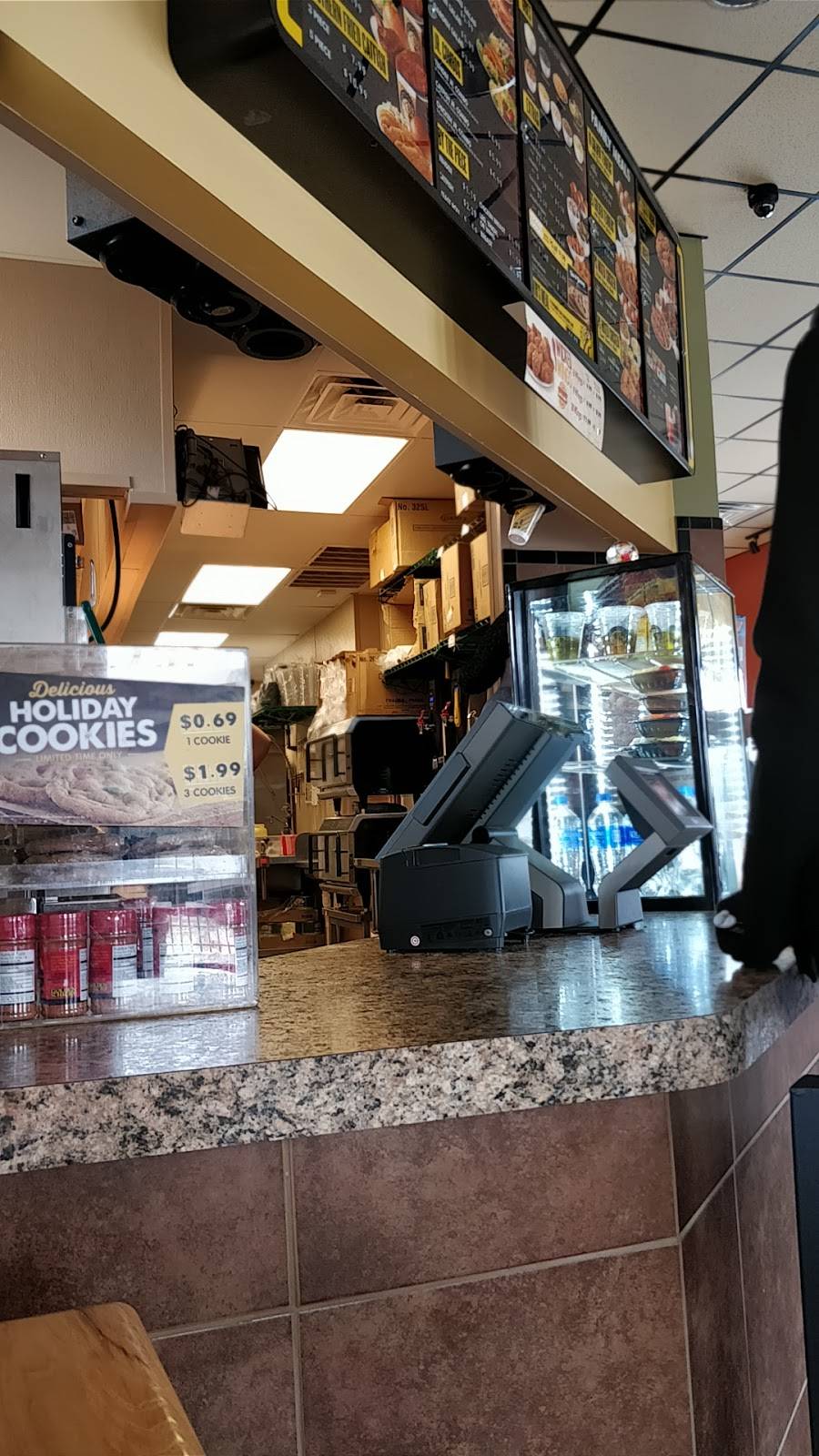 Golden Chick | meal takeaway | 7979 S Hampton Rd, Dallas, TX 75232, USA | 9727809000 OR +1 972-780-9000