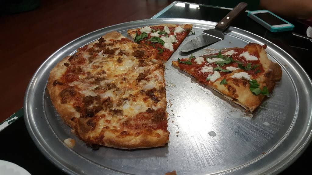 Leos Pizza | restaurant | 4065 Haverhill Rd, West Palm Beach, FL 33417, USA | 5614714955 OR +1 561-471-4955