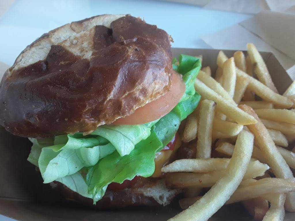 Veggy Street | restaurant | 1110 E Silverado Ranch Blvd #100, Las Vegas, NV 89183, USA | 7022637774 OR +1 702-263-7774