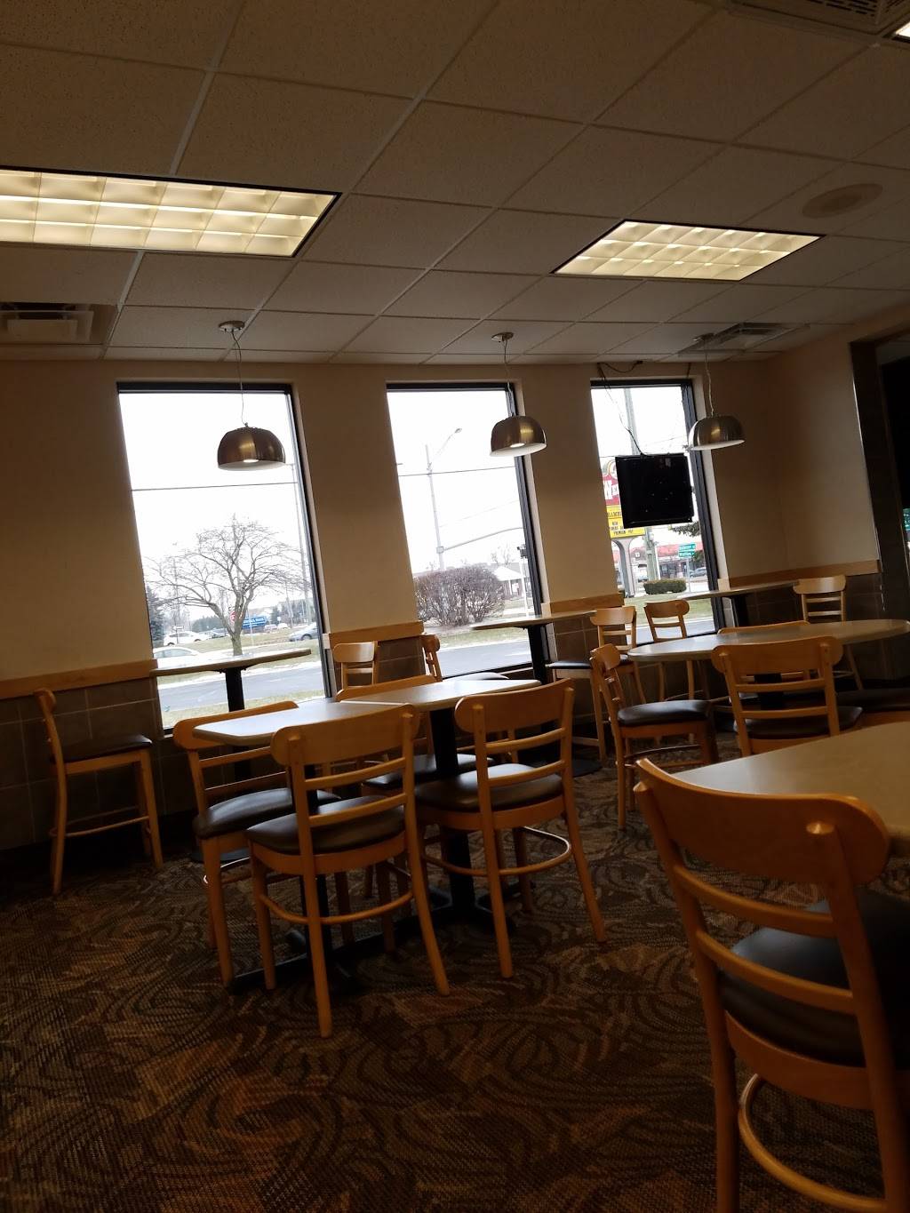 Wendys | restaurant | 3995 Rochester Rd, Troy, MI 48083, USA | 2486891944 OR +1 248-689-1944