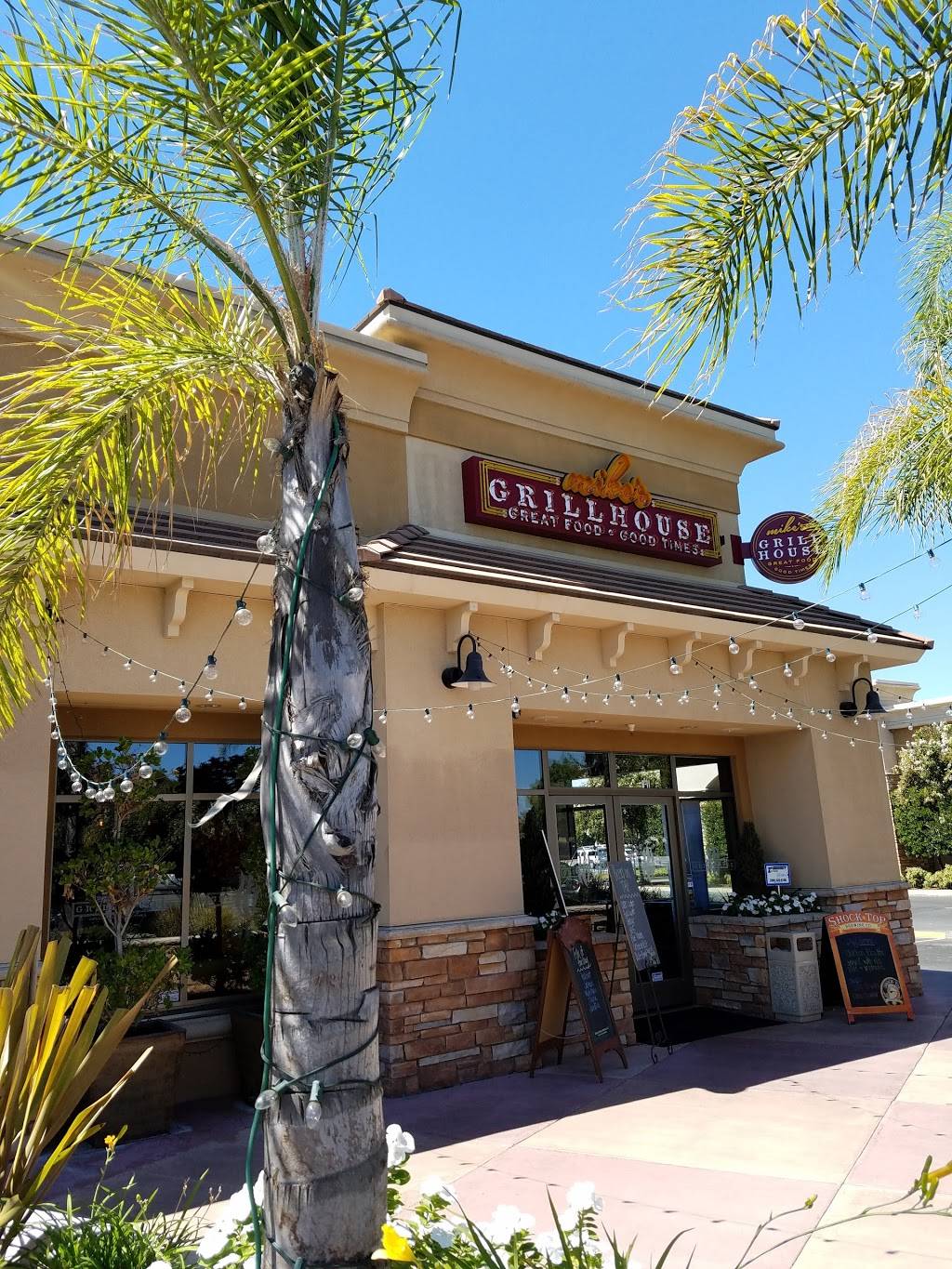 Mikes Grillhouse | restaurant | 3801 Pelandale Ave, Modesto, CA 95356, USA | 2095454500 OR +1 209-545-4500