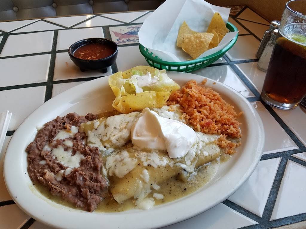 Coyotes | restaurant | 14015 CA-88, Lockeford, CA 95237, USA | 2097275900 OR +1 209-727-5900