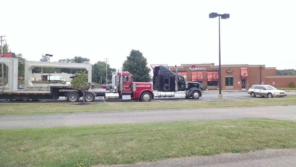 Applebees Grill + Bar | restaurant | 850 Chippewa Town Center Drive, Beaver Falls, PA 15010, USA | 7248472660 OR +1 724-847-2660