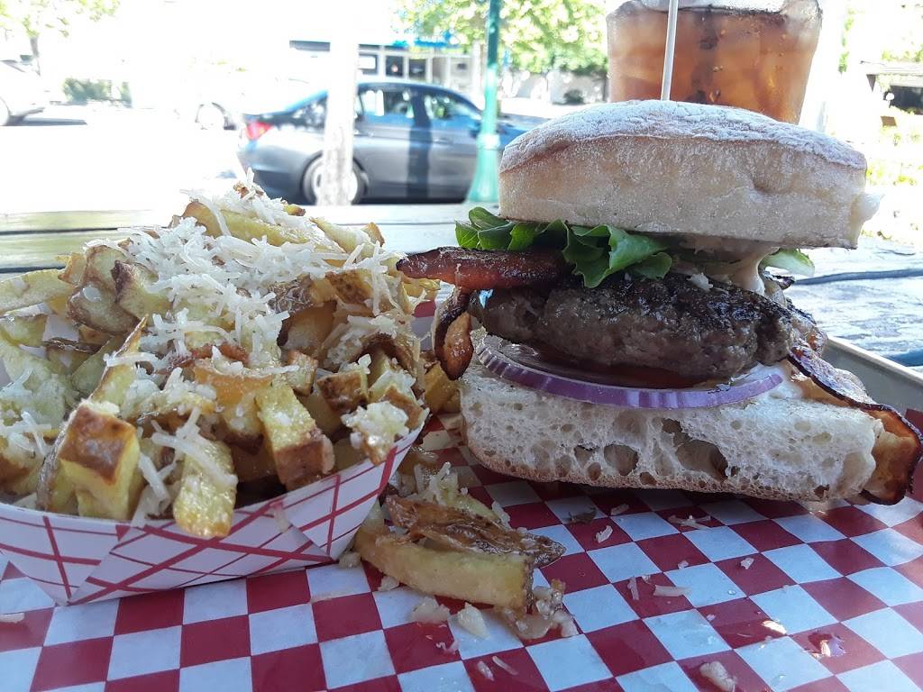 Picks Drive-In | restaurant | 117 S Cloverdale Blvd, Cloverdale, CA 95425, USA | 7078942962 OR +1 707-894-2962