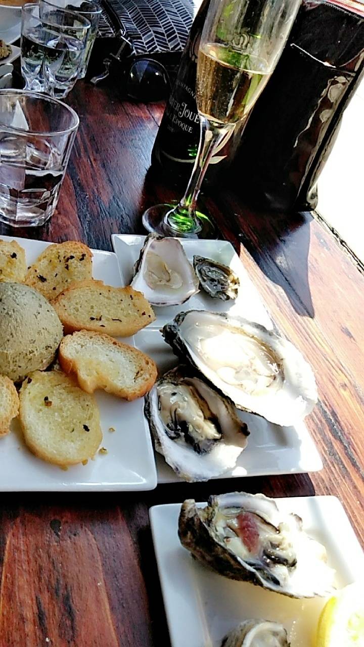 The Bubbly Mermaid Oyster Bar | restaurant | 417 D St, Anchorage, AK 99501, USA | 6196652852 OR +1 619-665-2852