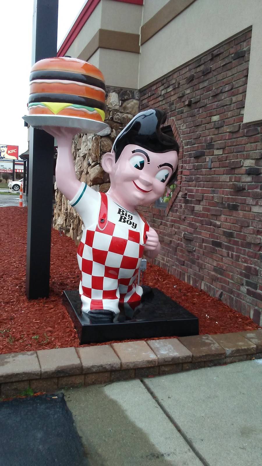 Big Boy | restaurant | 28340 Ford Rd, Garden City, MI 48135, USA | 7344252360 OR +1 734-425-2360
