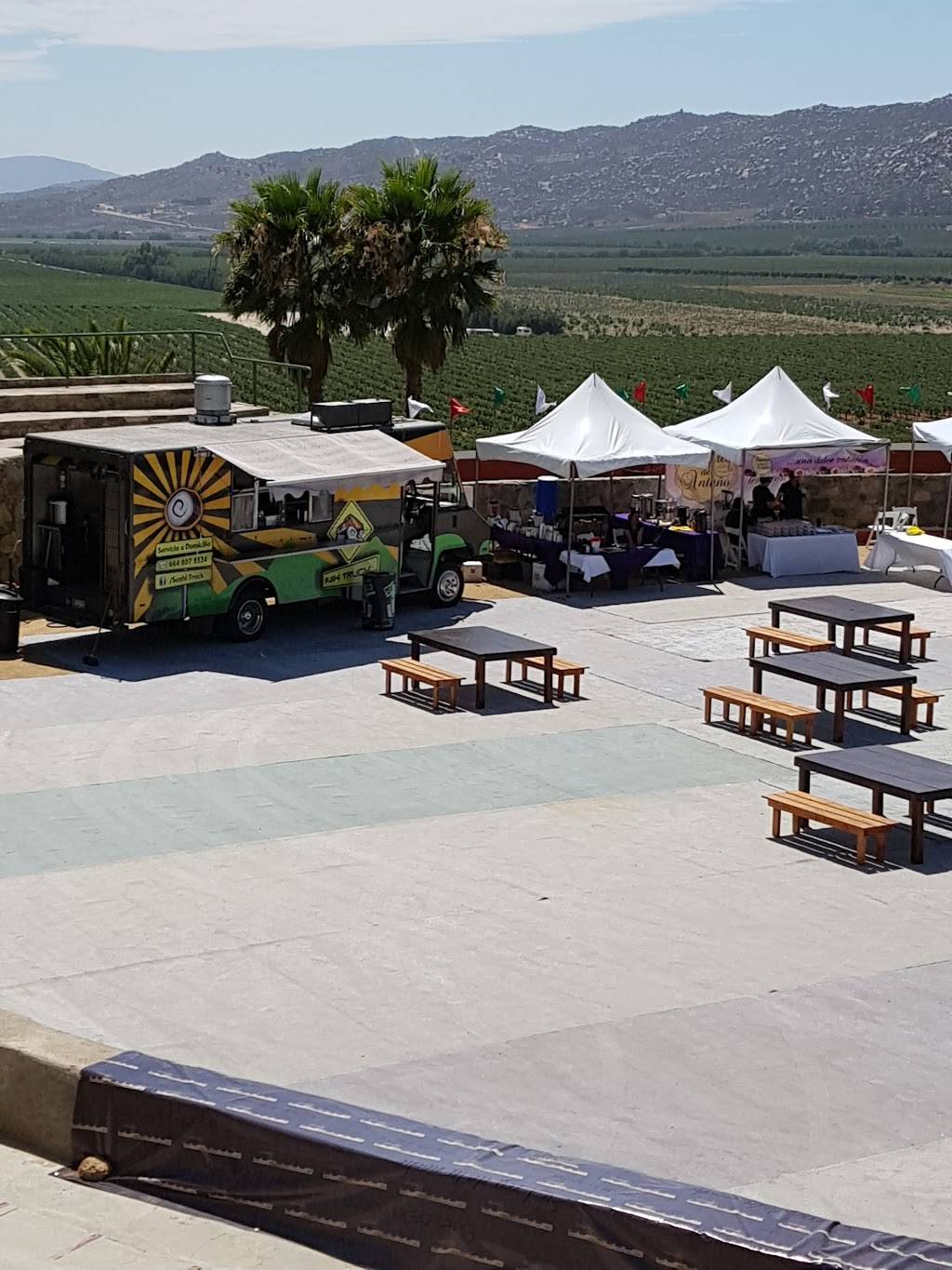 Sushi Truck | restaurant | Gral. Anaya 149, Mesa de Otay, 22414 Tijuana, B.C., Mexico | 016643111716 OR +52 664 311 1716