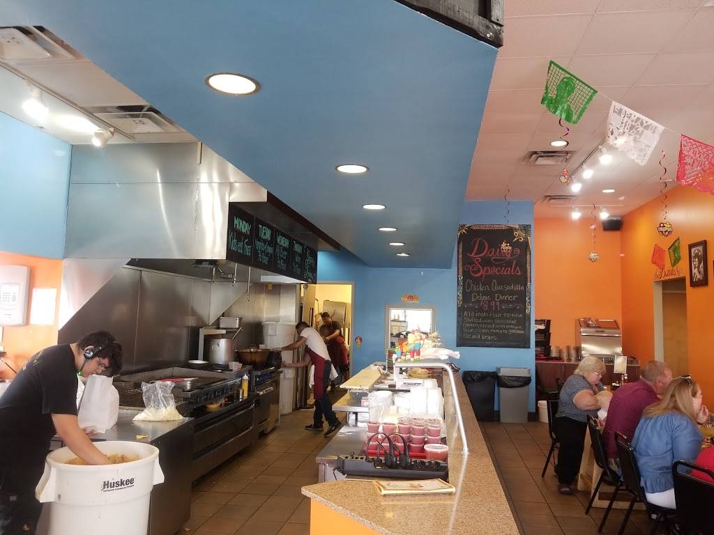 La Quesadilla Mexican Grill Crown Point | restaurant | 10761 Broadway, Crown Point, IN 46307, USA | 2192264540 OR +1 219-226-4540