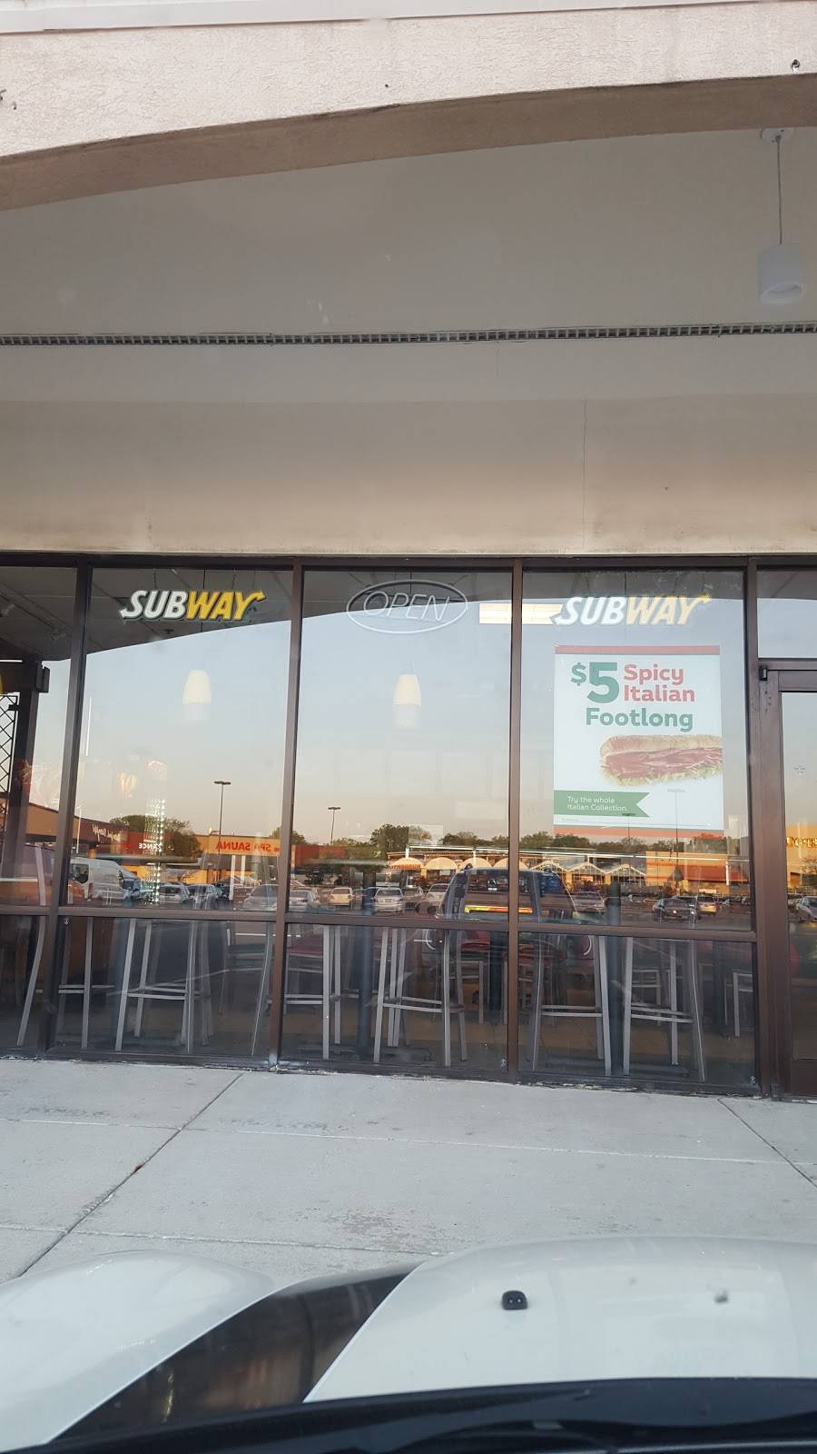 Subway Restaurants | restaurant | 850 Civic Center Dr, Niles, IL 60714, USA | 8479658050 OR +1 847-965-8050