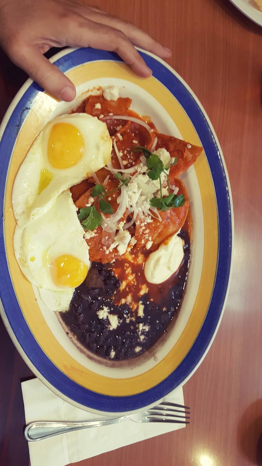 Juquila Restaurant | restaurant | 11619 Santa Monica Blvd, Los Angeles, CA 90025, USA | 3103121079 OR +1 310-312-1079