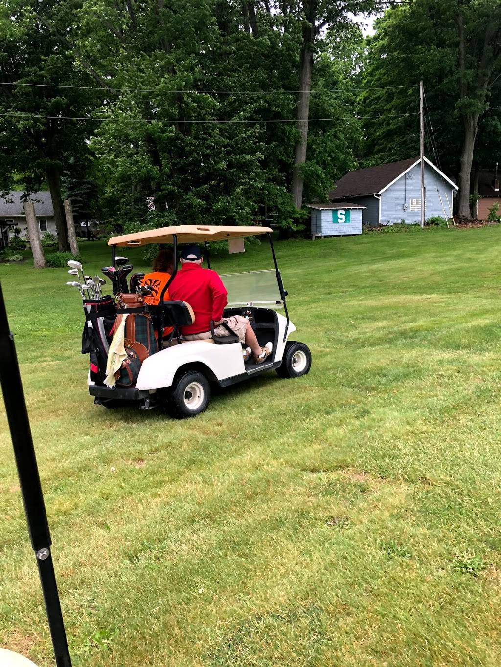 Clear Lake Golf Club | restaurant | 14777 150th Ave, Big Rapids, MI 49307, USA | 2317968200 OR +1 231-796-8200