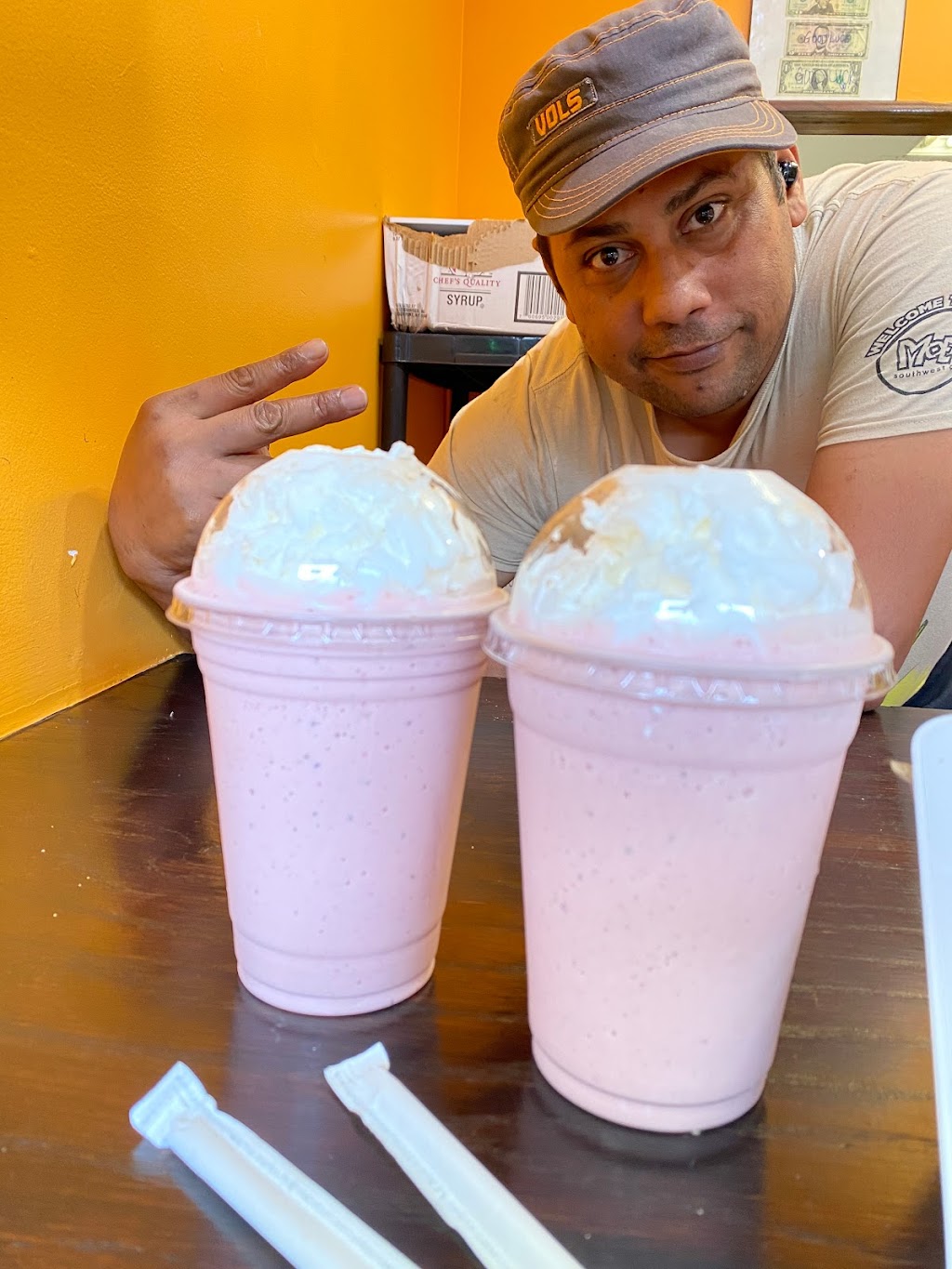 Tittos Pizza | restaurant | 2000 Delowe Dr, Atlanta, GA 30311, USA | 4042599765 OR +1 404-259-9765