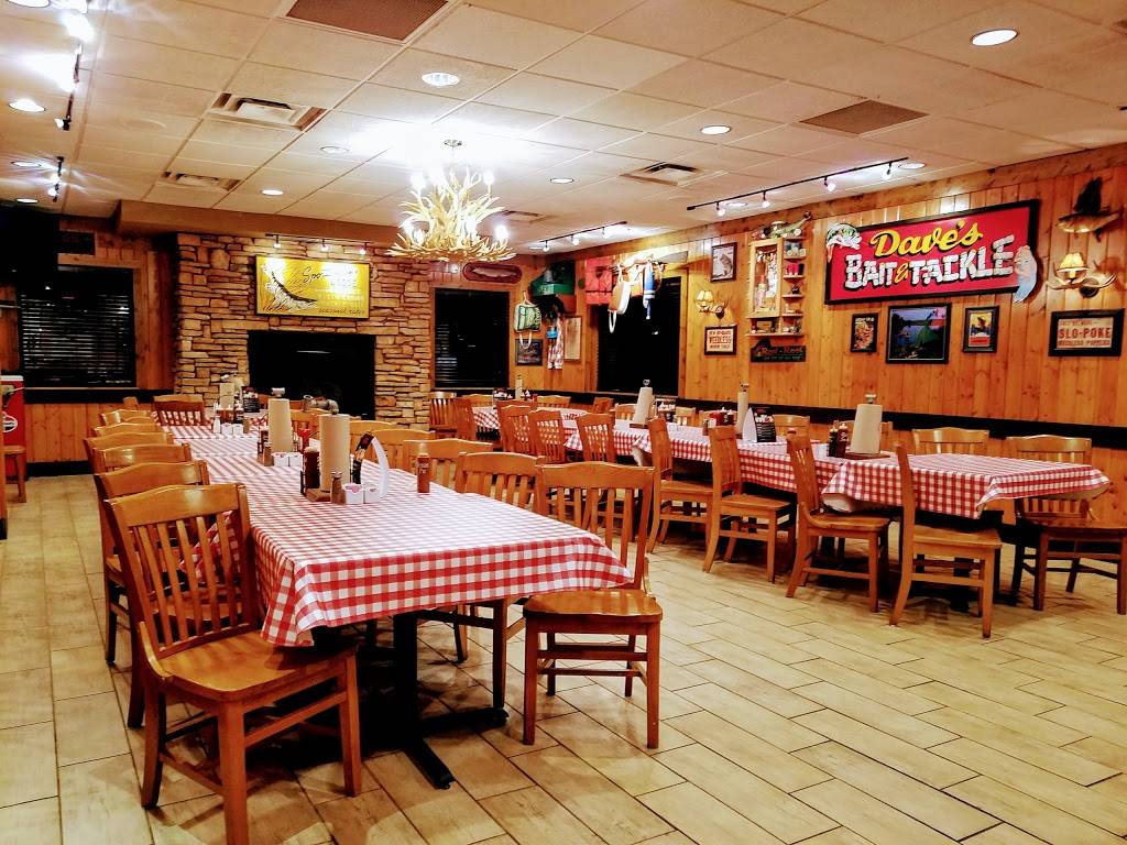 Famous Daves Bar-B-Que | restaurant | 12020 Anne St, Omaha, NE 68137, USA | 4028291616 OR +1 402-829-1616