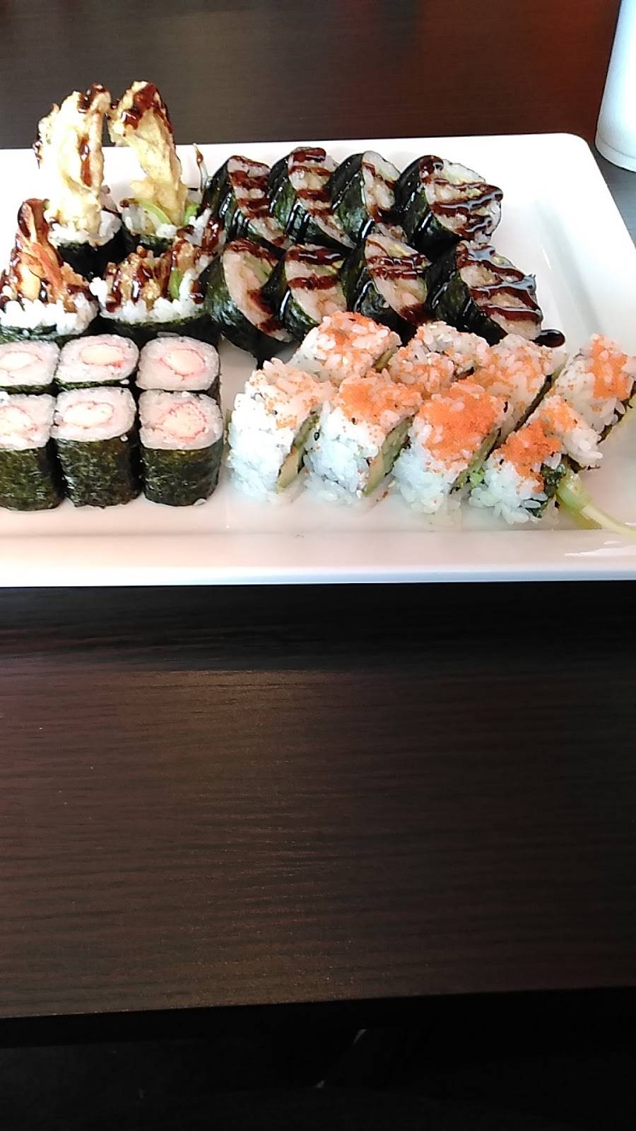 Hachi Sushi | restaurant | 6516 E Riverside Blvd, Loves Park, IL 61111, USA | 8156369888 OR +1 815-636-9888