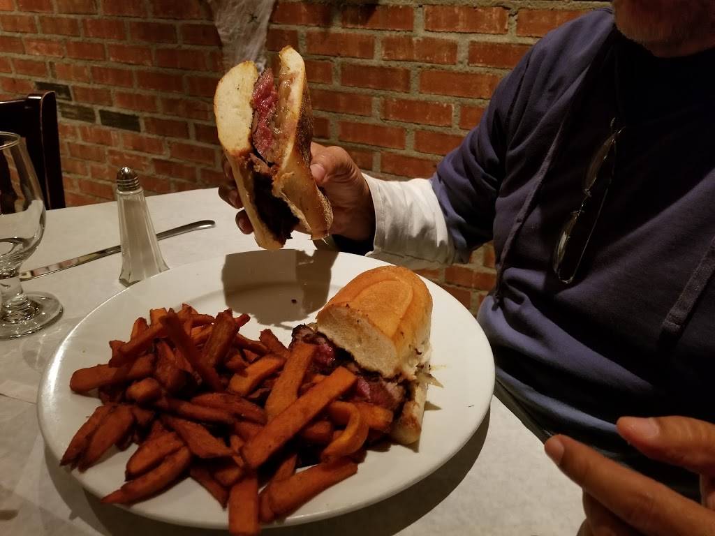 The Wicked Wolf | restaurant | 4029 E Tremont Ave, Bronx, NY 10465, USA | 7188294400 OR +1 718-829-4400