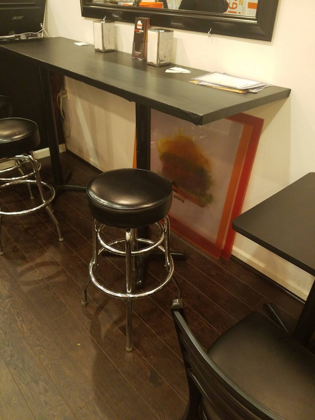 MunchPlace | restaurant | 105-25 64th Rd, Forest Hills, NY 11375, USA | 7182752998 OR +1 718-275-2998