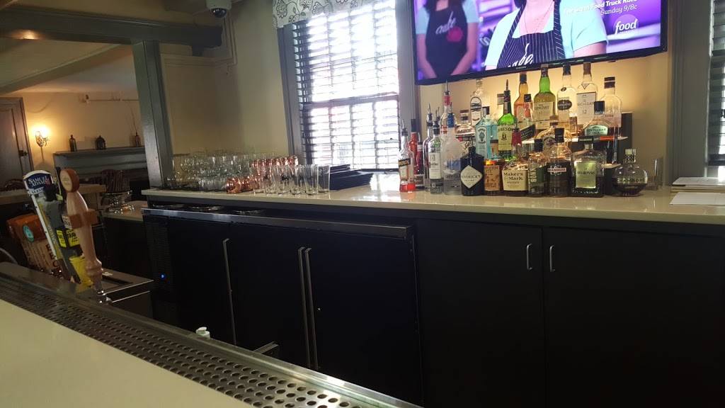 The University Club | night club | 243 Stockbridge Rd, Amherst, MA 01003, USA | 4135452551 OR +1 413-545-2551