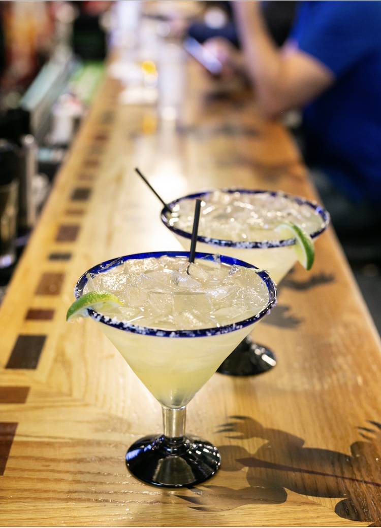 Salty Iguana - Olathe | restaurant | 10478 S Ridgeview Rd, Olathe, KS 66061, USA | 9133109003 OR +1 913-310-9003