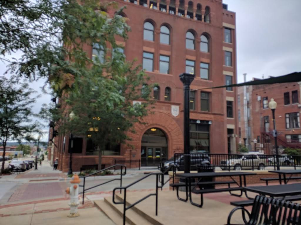 Longboards Wraps & Bowls | restaurant | 106 S 7th St, St Joseph, MO 64501, USA | 8168663840 OR +1 816-866-3840