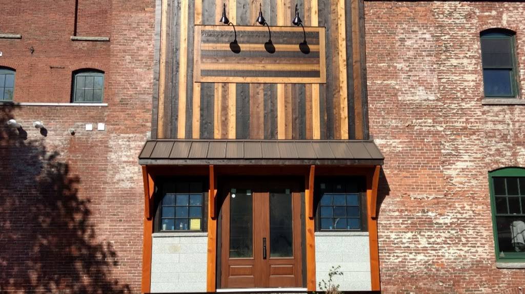 Vulgar Brewing Company | restaurant | 378 Central St, Franklin, NH 03235, USA | 6033331439 OR +1 603-333-1439