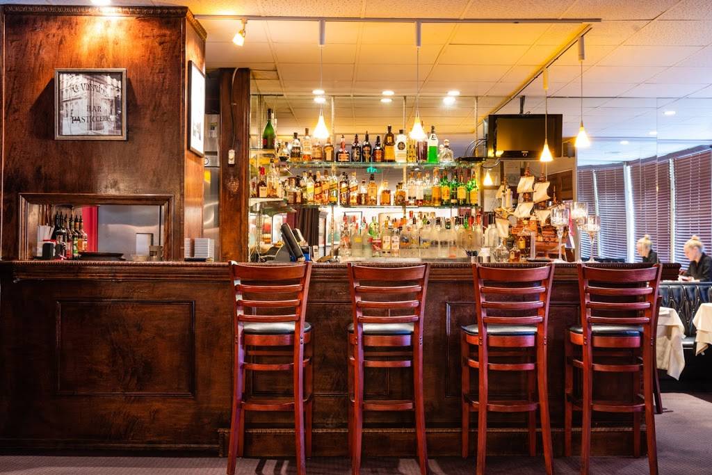 Red Snapper Seafood Restaurant | restaurant | 2100 Cheshire Bridge Rd NE, Atlanta, GA 30324, USA | 4042428422 OR +1 404-242-8422