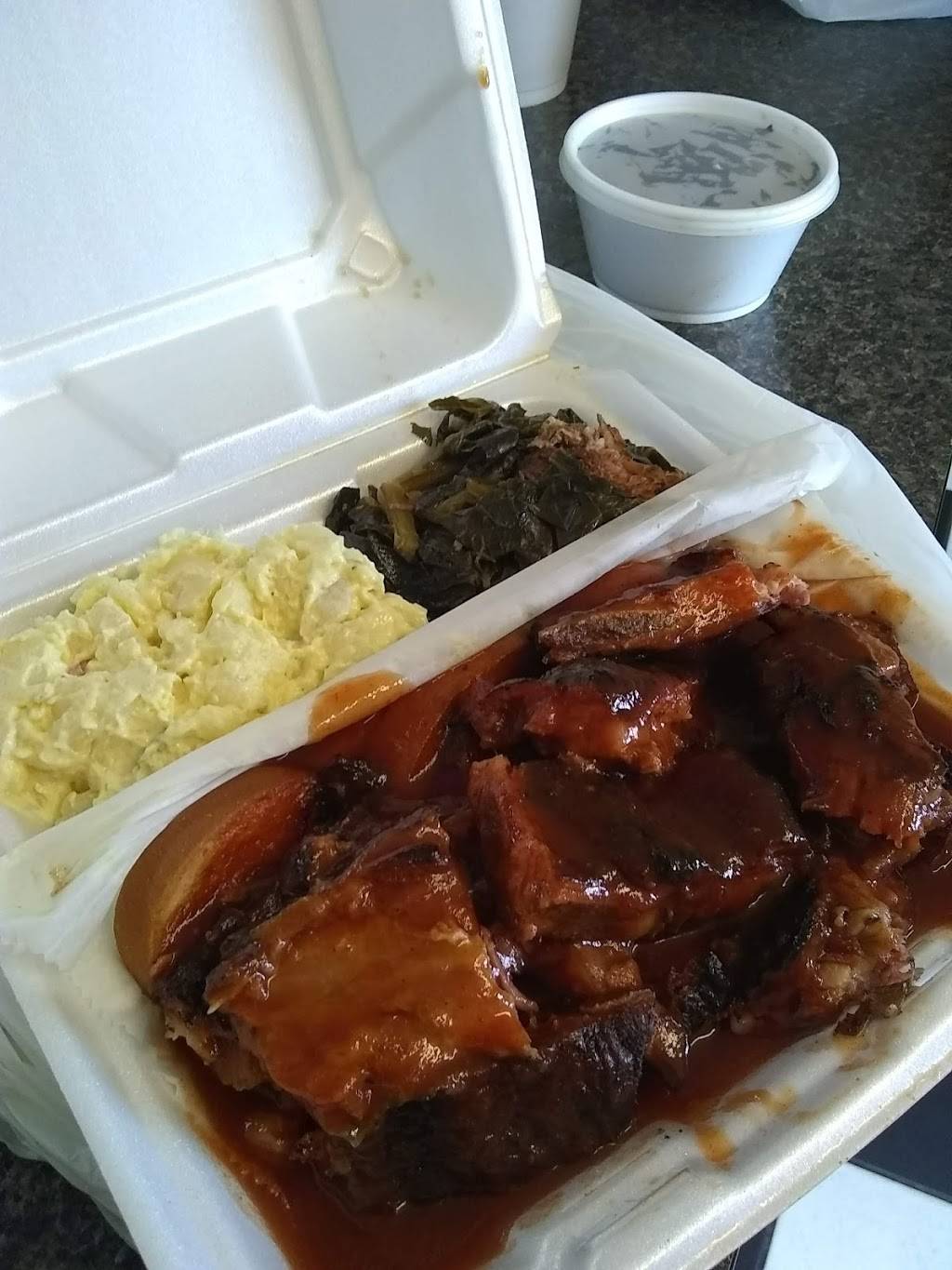 Down To the Bone BBQ & Catering | restaurant | 110 S Kings Ave, Brandon, FL 33511, USA | 8136539903 OR +1 813-653-9903