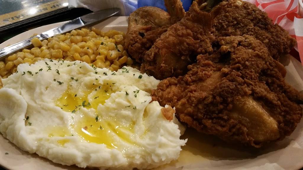 Kellys Bleachers | restaurant | 5218 W Bluemound Rd, Milwaukee, WI 53208, USA | 4142589837 OR +1 414-258-9837