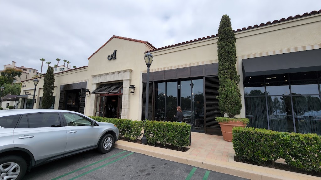 A Crystal Cove | restaurant | 7864 East Coast Hwy, Newport Beach, CA 92657, USA | 9497151140 OR +1 949-715-1140