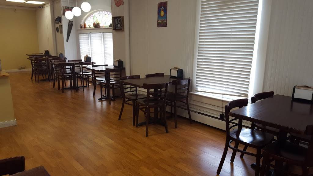 Carrol Lous Smokehouse | restaurant | 2612 N Martin Luther King Jr Dr, Decatur, IL 62526, USA | 2175427275 OR +1 217-542-7275