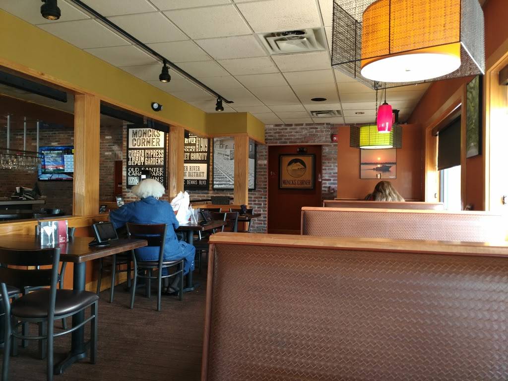 Applebees Grill + Bar | restaurant | 640 Rembert C Dennis Blvd, Moncks Corner, SC 29461, USA | 8437614545 OR +1 843-761-4545