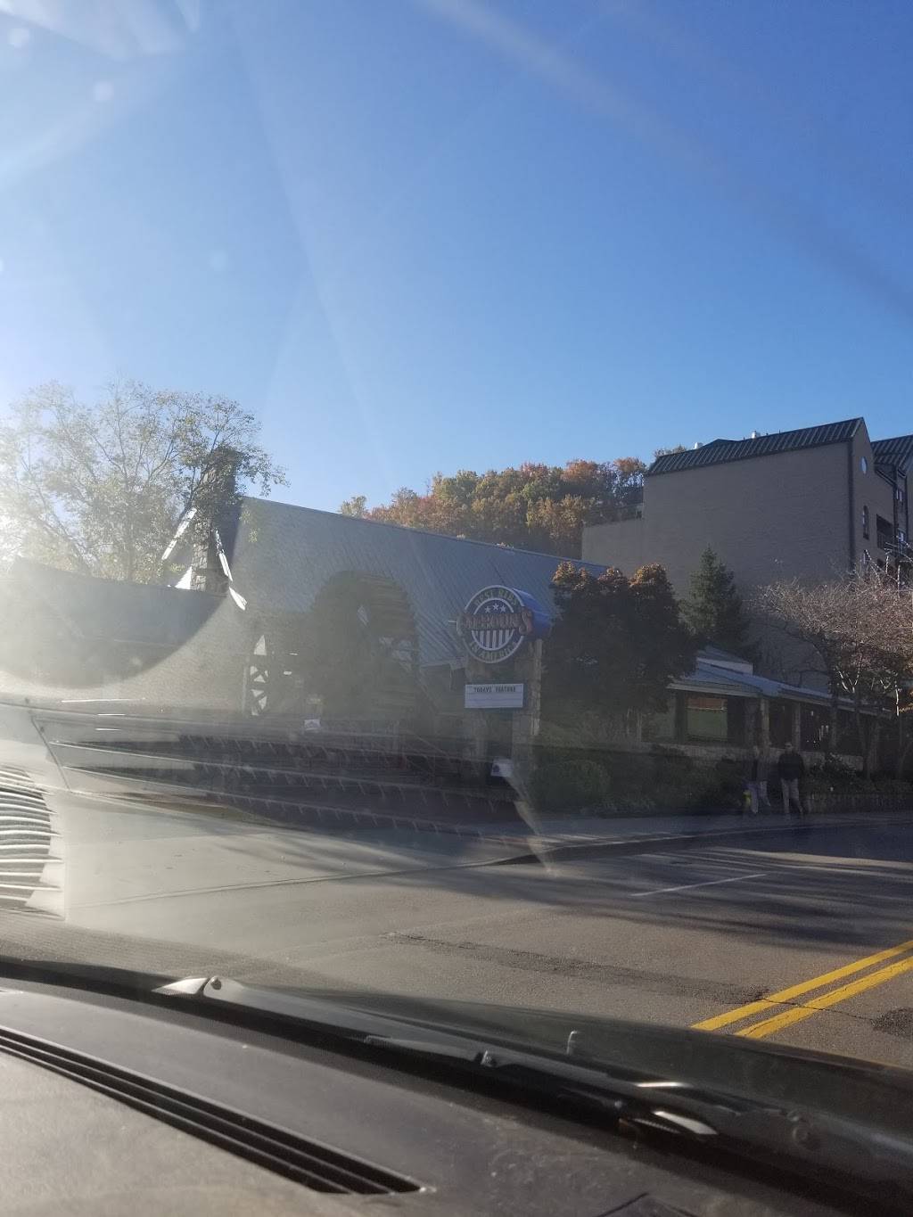 downtown Gatlinburg | restaurant | 115 Historic Nature Trail, Gatlinburg, TN 37738, USA | 8656229788 OR +1 865-622-9788