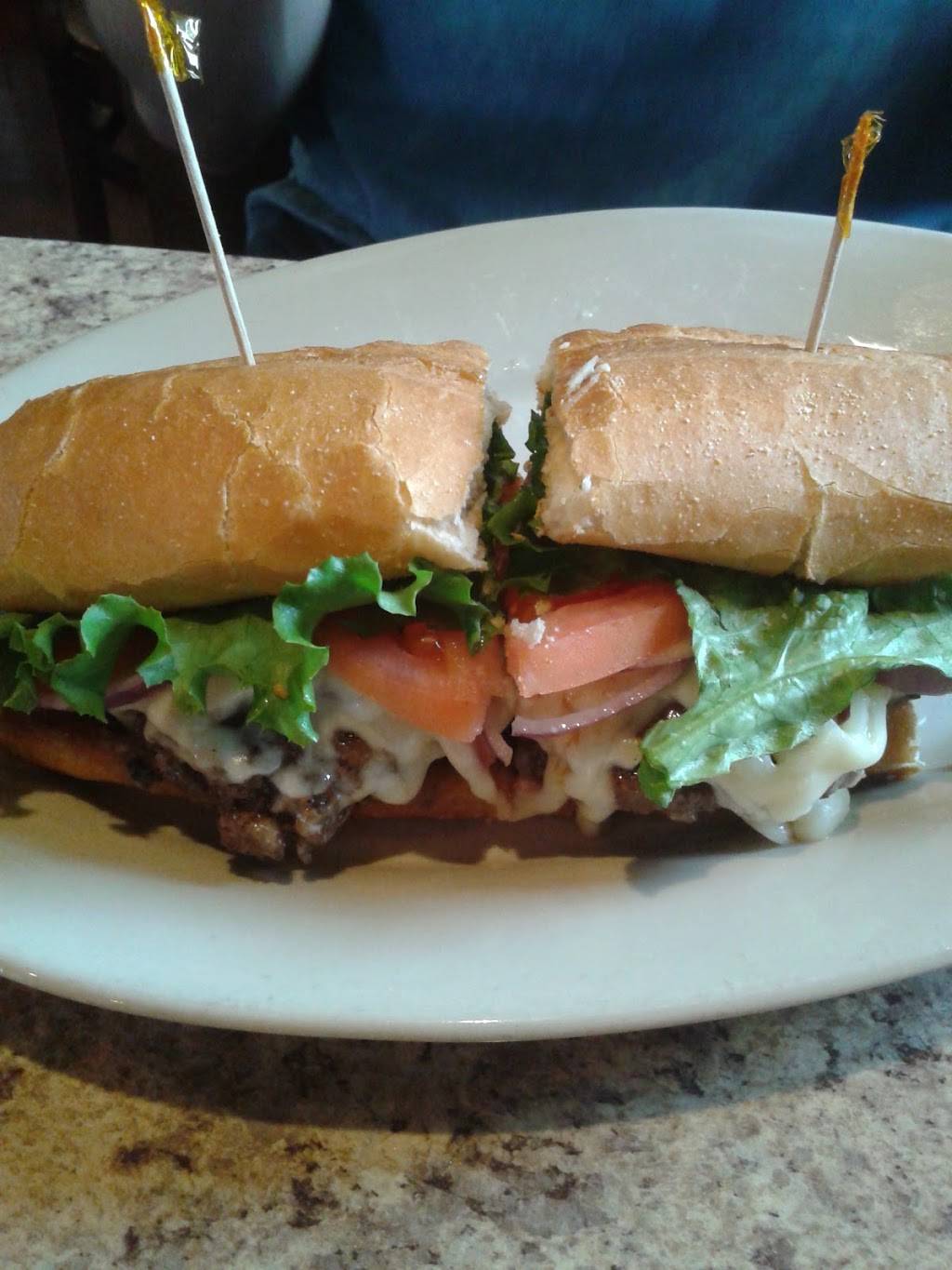 Mean Mugs Pub | restaurant | 9055 Mentor Ave, Mentor, OH 44060, USA | 4402907966 OR +1 440-290-7966