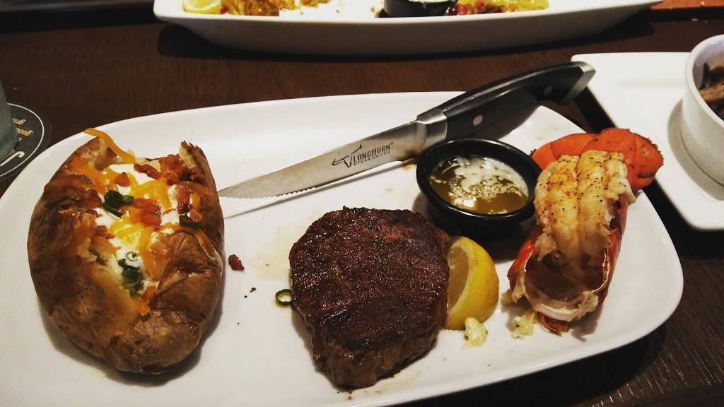 LongHorn Steakhouse | meal takeaway | 144 Shorter Ave, Rome, GA 30165, USA | 7062354232 OR +1 706-235-4232