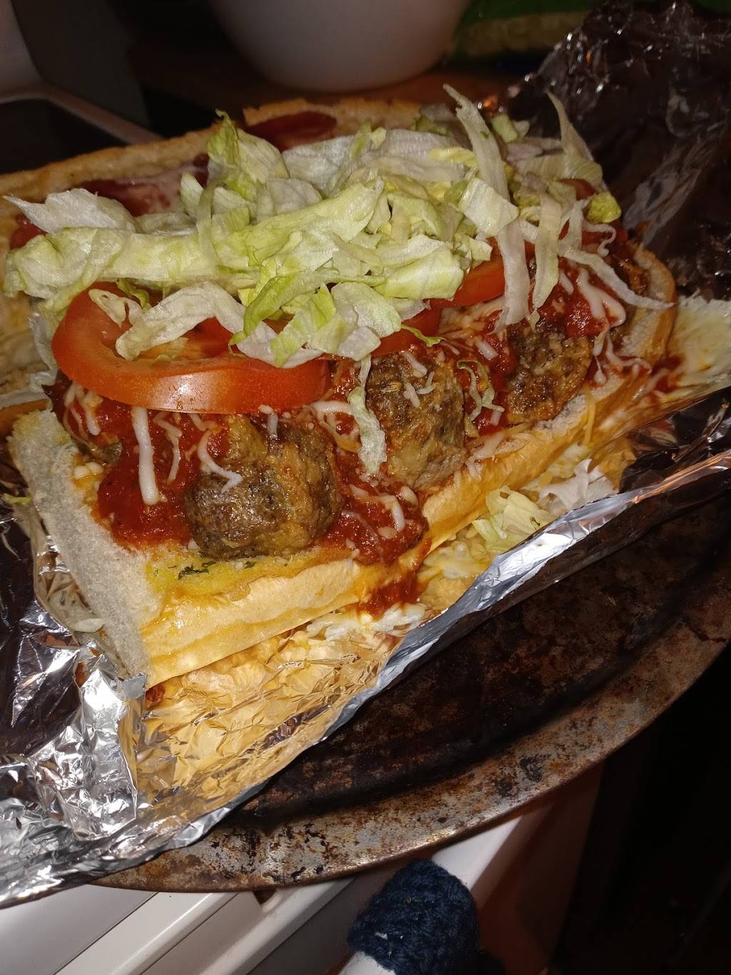 DJS MEATBALL SUBS & MORE | restaurant | 314 Pershing Ave, Wood River, IL 62095, USA | 6189806283 OR +1 618-980-6283
