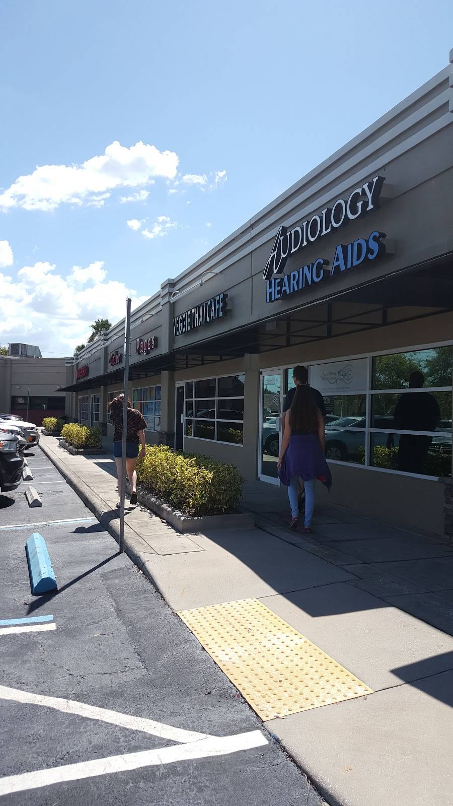 Veggie Thai Cafe | restaurant | 3690 E Bay Dr ste h, Largo, FL 33771, USA | 7277244969 OR +1 727-724-4969