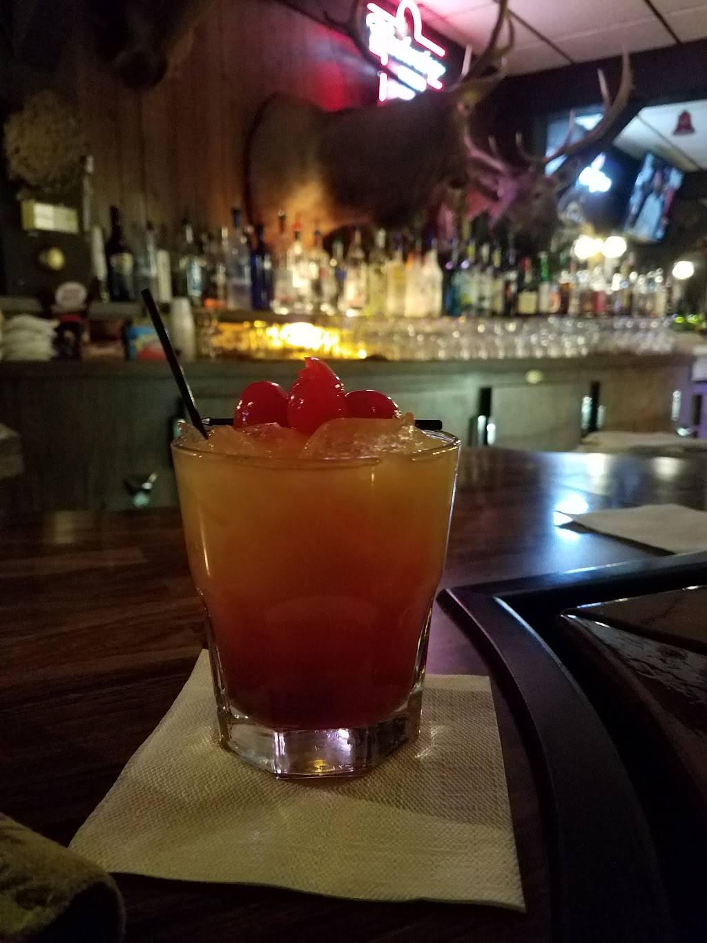 Klemmes Wagon Wheel | restaurant | 120 S Wisconsin Dr, Howards Grove, WI 53083, USA | 9205652325 OR +1 920-565-2325