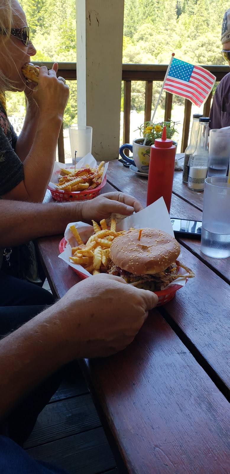 Washington Hotel Cafe | cafe | 15432 Washington Rd, Washington, CA 95986, USA | 5302651990 OR +1 530-265-1990