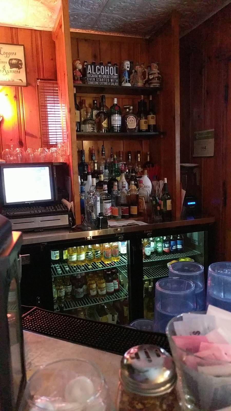 Dustys Pizza | restaurant | 7613 Howe Rd, Wonder Lake, IL 60097, USA | 8156532400 OR +1 815-653-2400