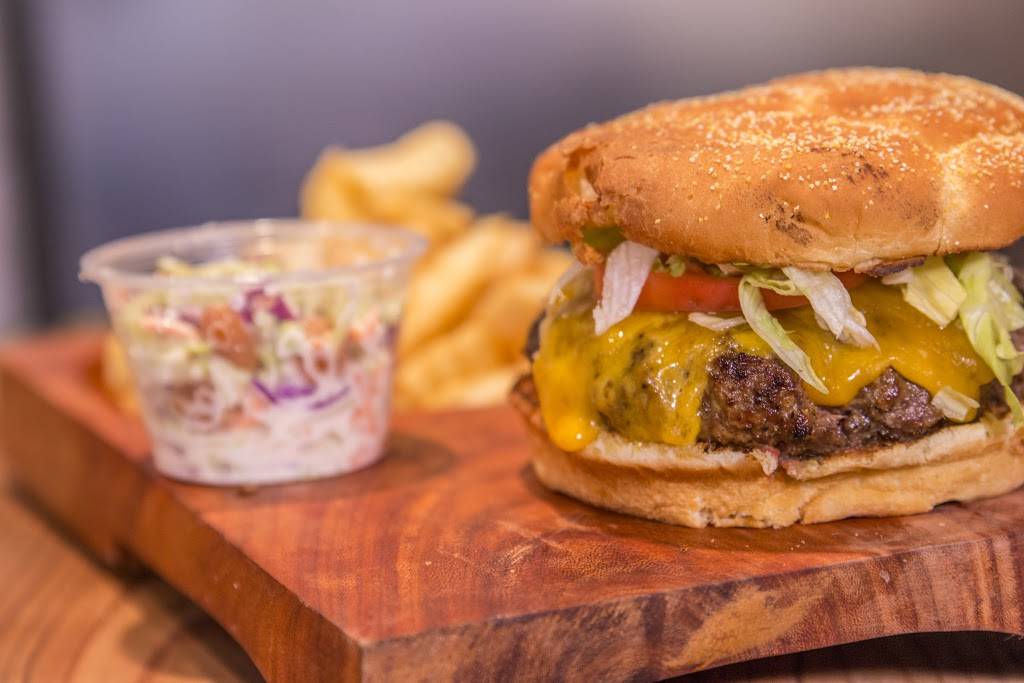 Cluckers Charcoal Chicken | restaurant | 405 Sheridan Rd, Highwood, IL 60040, USA | 8474322582 OR +1 847-432-2582