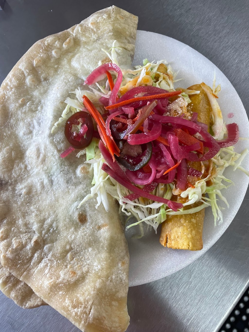 Letty’s Kitchen | restaurant | 5724 E W.T. Harris Blvd # B, Charlotte, NC 28215, USA | 9805857650 OR +1 980-585-7650