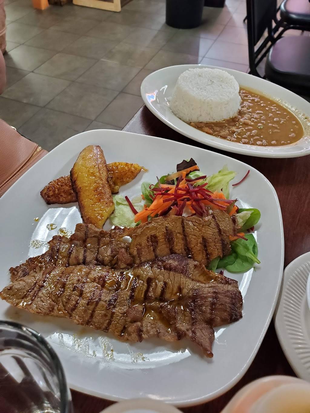 El Rinconcito Ecuatoriano | restaurant | Unit B & C, 7001 West Chester Pike, Upper Darby, PA 19082, USA | 6107136313 OR +1 610-713-6313