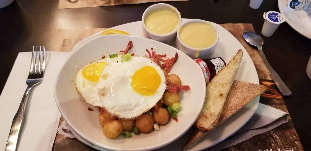 Rôtisserie St-Hubert | restaurant | 2000 Rue de lInterlude, Québec, QC G3K 0R6, Canada | 4186941234 OR +1 418-694-1234