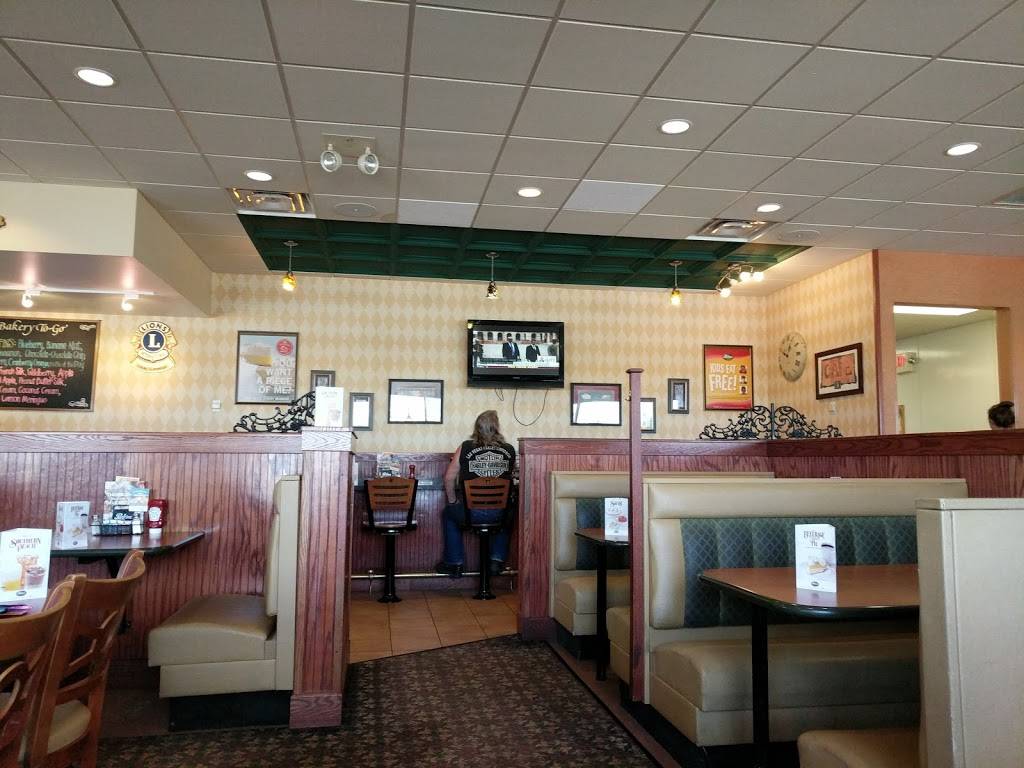 Perkins Restaurant & Bakery | restaurant | 1040 Pearson Dr, Hudson, WI 54016, USA | 7153869441 OR +1 715-386-9441