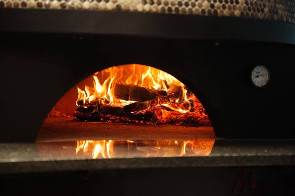 Tazza Kitchen Scotts Addition | restaurant | 1500 Roseneath Rd, Richmond, VA 23230, USA | 8043720702 OR +1 804-372-0702