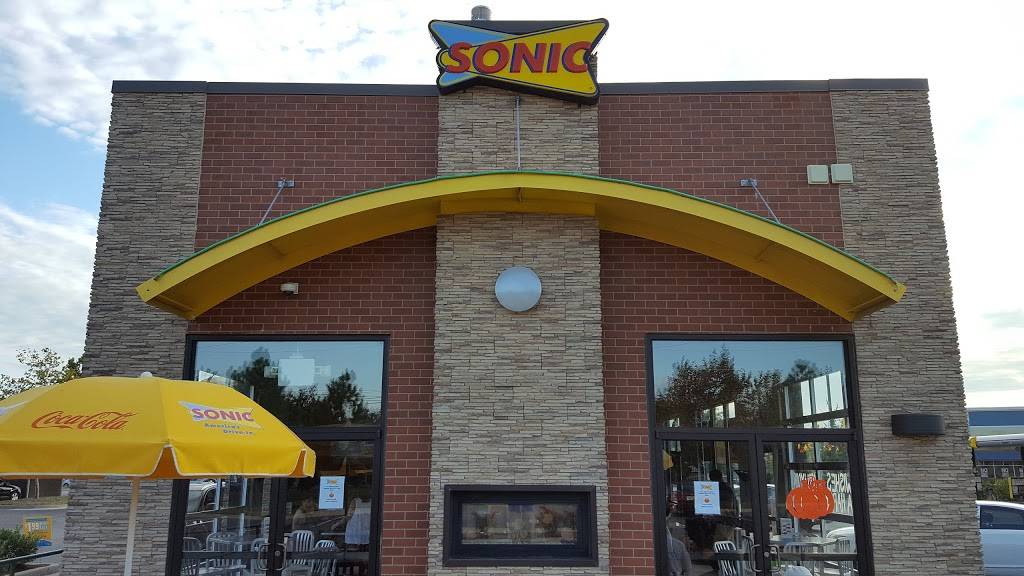 Sonic Drive-In | restaurant | 46350 Lexington Village Way, Lexington Park, MD 20653, USA | 2408950105 OR +1 240-895-0105