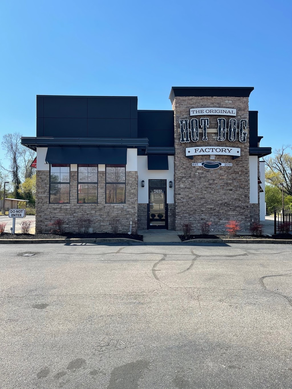 THE ORIGINAL HOT DOG FACTORY and Spice Wing | restaurant | 4265 Hacks Cross Rd, Memphis, TN 38125, USA | 9017485128 OR +1 901-748-5128